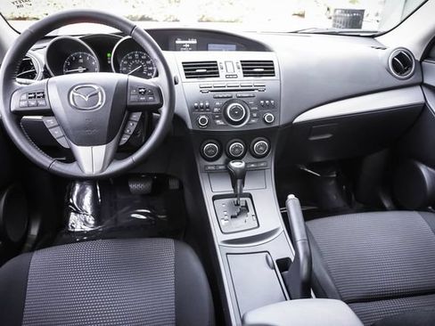 Used 2013 MAZDA MAZDA3 i Touring FWD image 16
