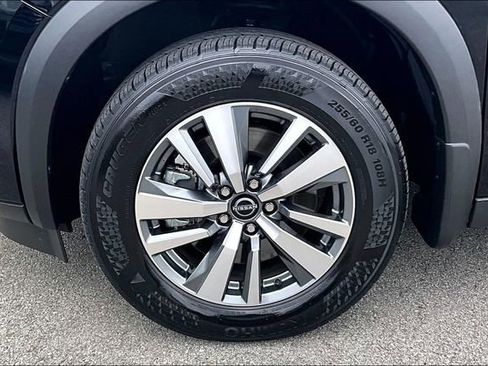 Certified 2025 Nissan Pathfinder SL w/ Cargo Package image 32