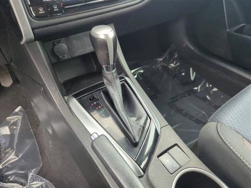 Used 2017 Toyota Corolla LE FWD image 15