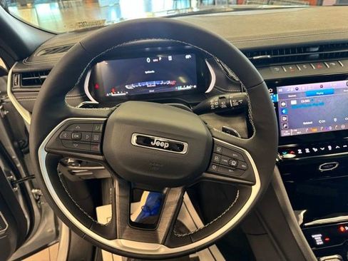 New 2026 Jeep Grand Cherokee L Limited image 17