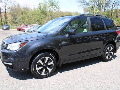 Used 2018 Subaru Forester 2.5i Premium w/ Protection Package #1 AWD/4WD image 13