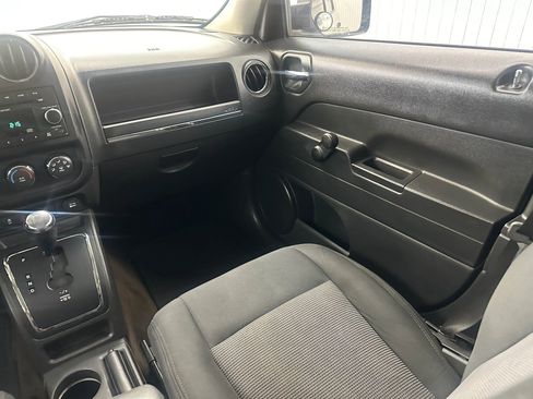 Used 2014 Jeep Patriot Sport image 17
