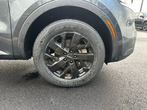 Used 2022 Kia Sorento S w/ Panoramic Sunroof Package image 13