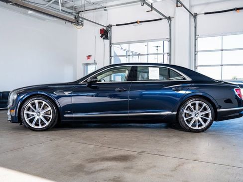 Used 2020 Bentley Flying Spur W12 image 8