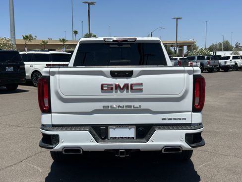 Certified 2023 GMC Sierra 1500 Denali w/ Denali Reserve Package AWD/4WD image 4