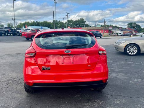 Used 2016 Ford Focus SE w/ Equipment Group 201A FWD image 6