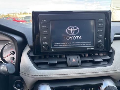 Used 2022 Toyota RAV4 XLE image 26