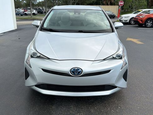Used 2017 Toyota Prius One FWD image 6
