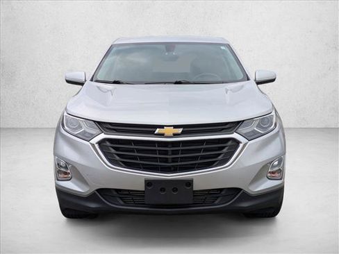 Used 2018 Chevrolet Equinox LT FWD image 2