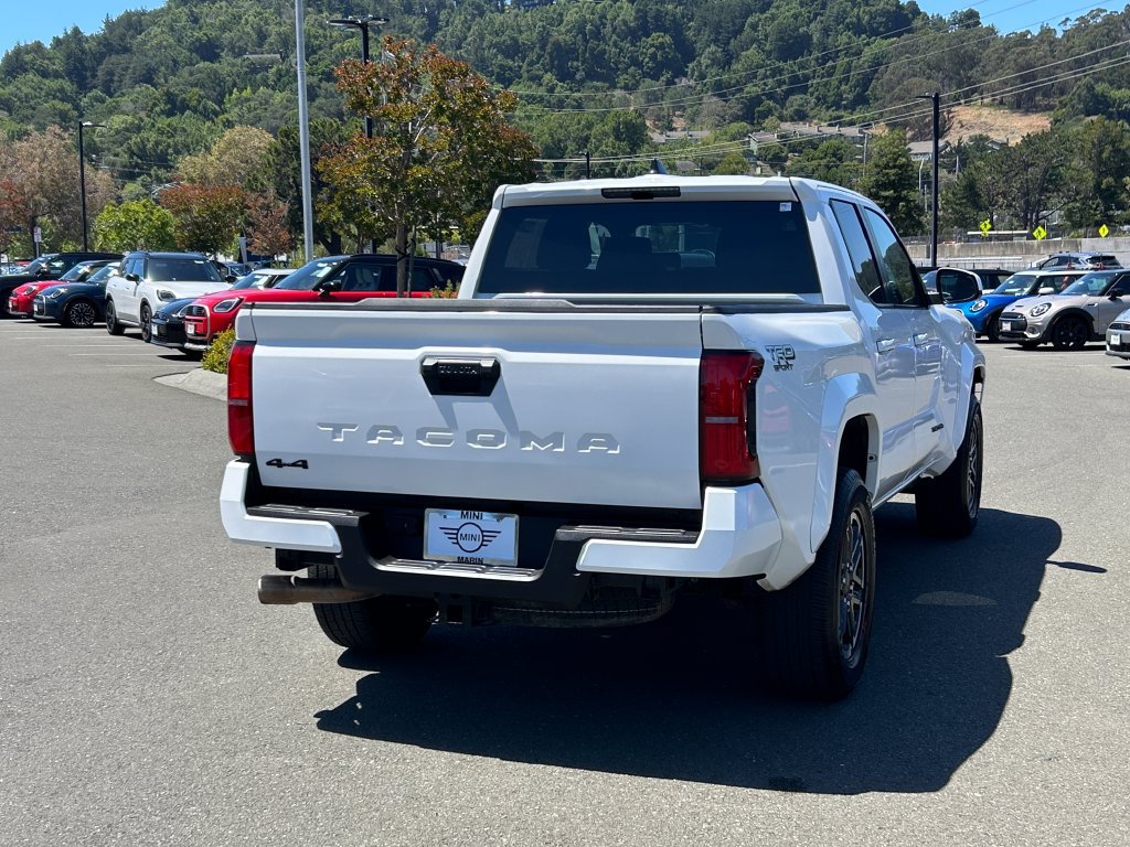 Used 2025 Toyota Tacoma TRD Sport AWD/4WD image 5