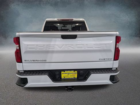 Used 2020 Chevrolet Silverado 1500 Custom w/ Custom Value Package AWD/4WD image 5