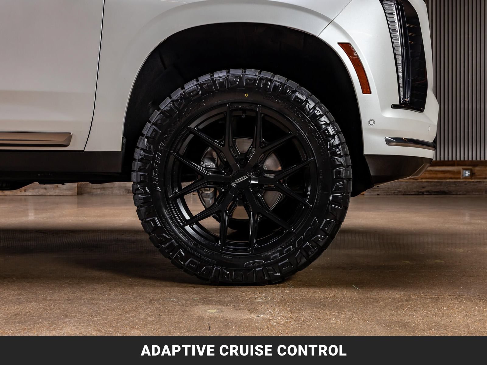 Used 2025 Cadillac Escalade Premium Luxury w/ LPO, Floor Liner Package AWD/4WD image 12