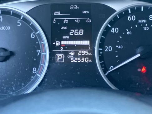 Used 2018 Nissan Kicks S image 28