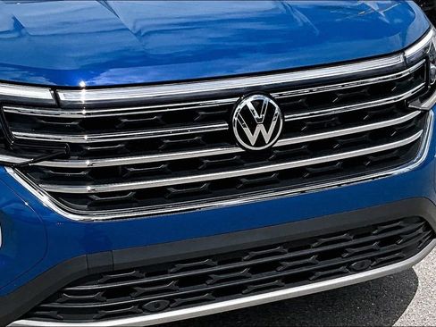 Certified 2026 Volkswagen Atlas SE image 11