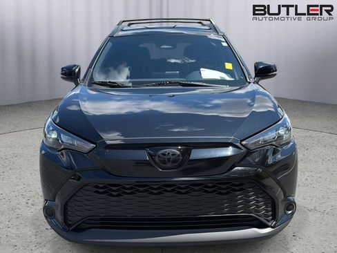 Used 2025 Toyota Corolla Cross AWD Hybrid image 9