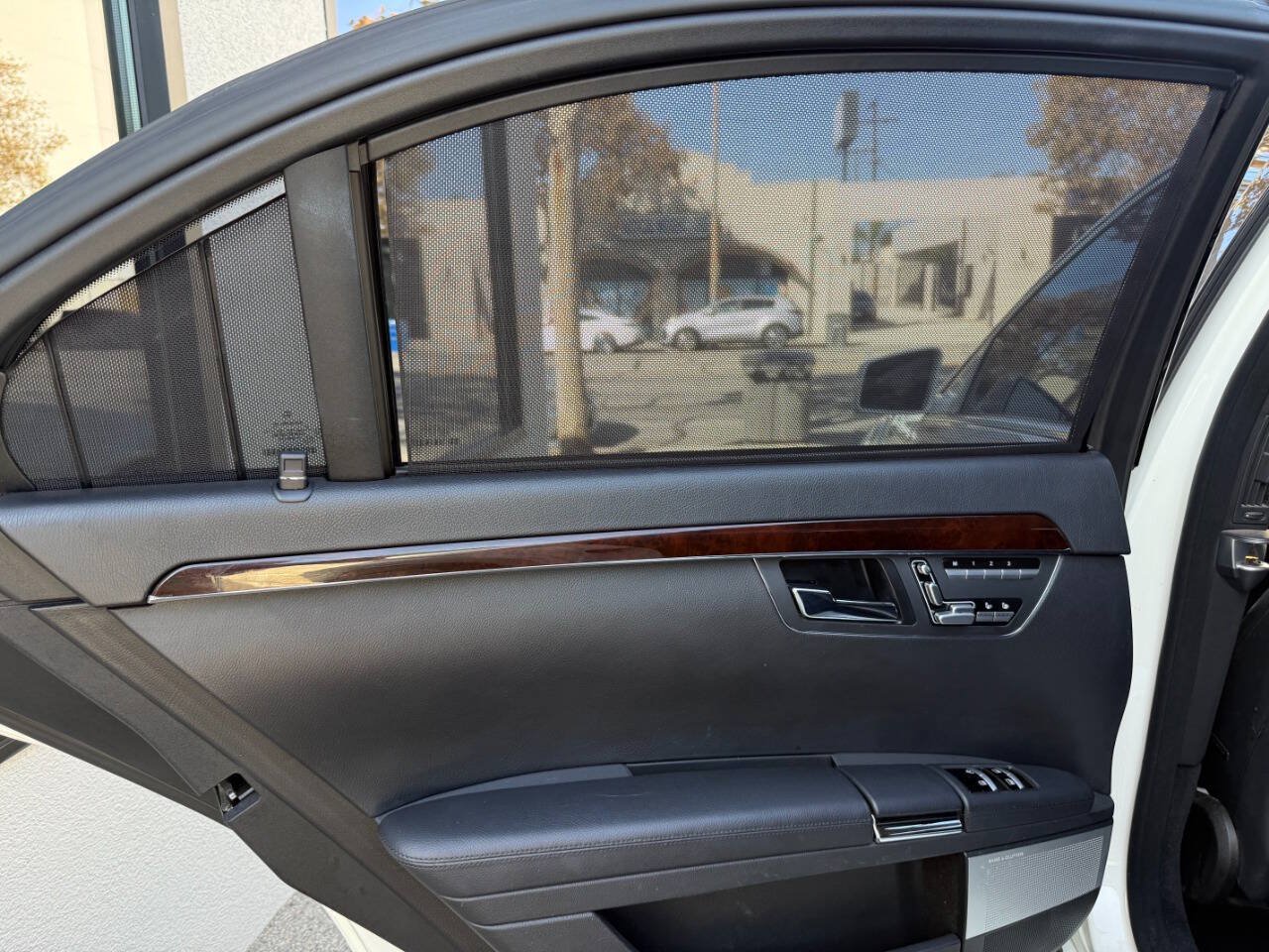 Used 2011 Mercedes-Benz S 550 image 37