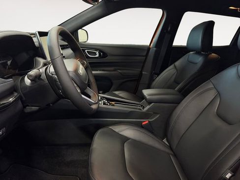 New 2026 Jeep Compass Limited image 7