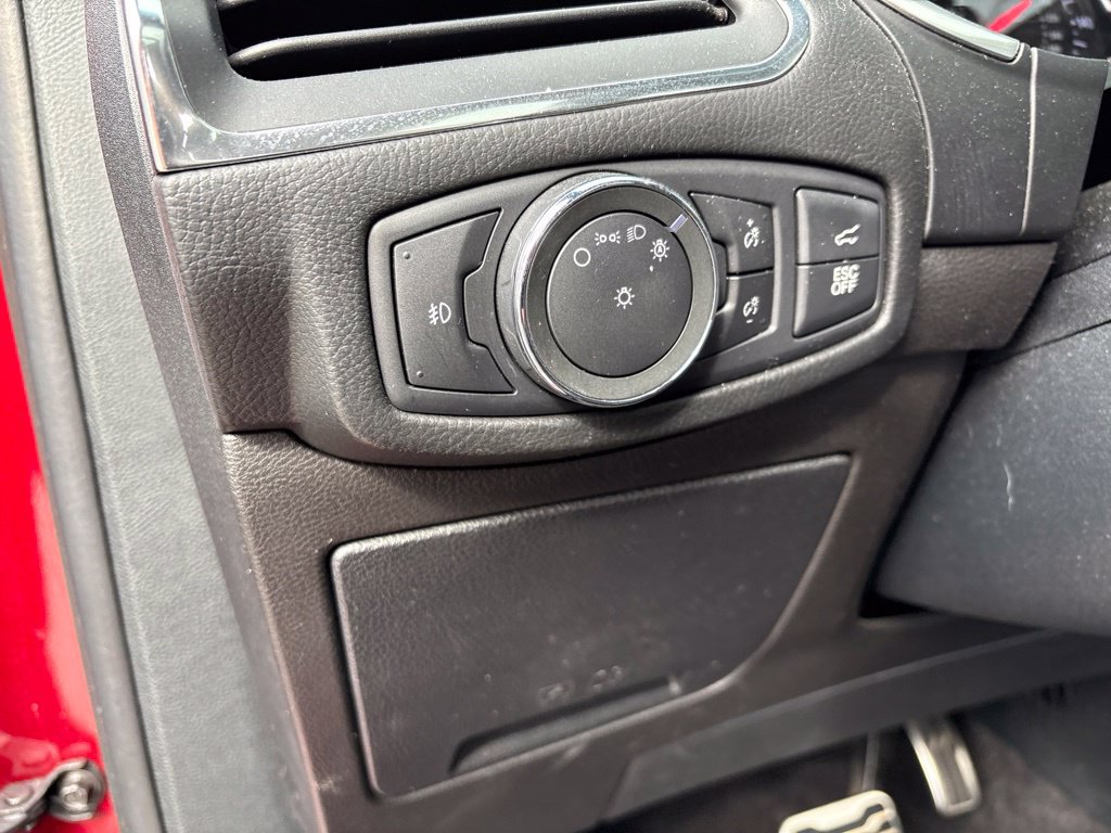 Used 2019 Ford Edge ST w/ Equipment Group 401A AWD/4WD image 12