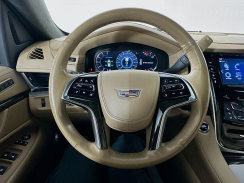 Used 2019 Cadillac Escalade Platinum AWD/4WD image 11