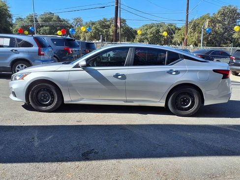 Used 2019 Nissan Altima 2.5 S FWD image 4