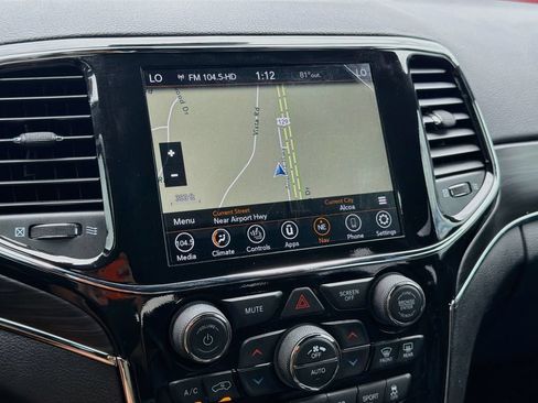 Used 2022 Jeep Grand Cherokee Limited w/ Technology Group AWD/4WD image 14