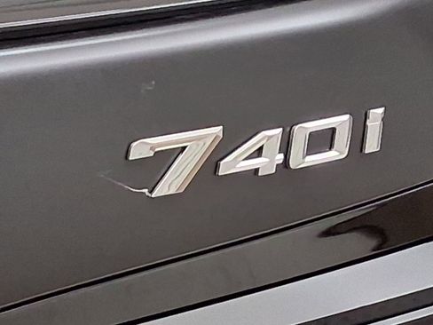 New 2026 BMW 740i 740i w/ Premium Package image 18
