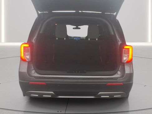 Certified 2022 Ford Explorer XLT w/ Equipment Group 202A image 7