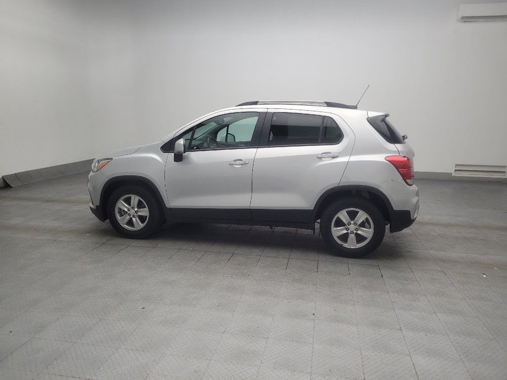 Used 2022 Chevrolet Trax LT w/ LT Convenience Package FWD image 3