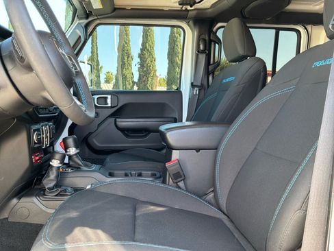 Used 2023 Jeep Wrangler Unlimited Rubicon 4xe AWD/4WD image 18