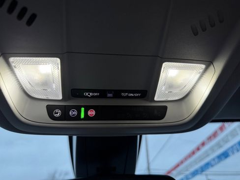 Used 2022 Chevrolet Blazer LT image 53