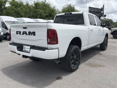 Used 2025 RAM 2500 Laramie AWD/4WD image 7