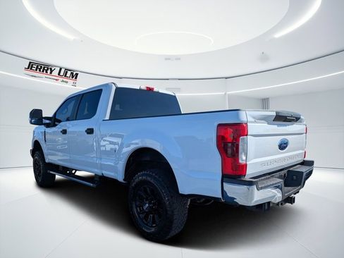 Used 2018 Ford F250 XL w/ STX Appearance Package image 5