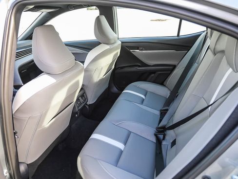 Used 2026 Toyota Camry SE image 18