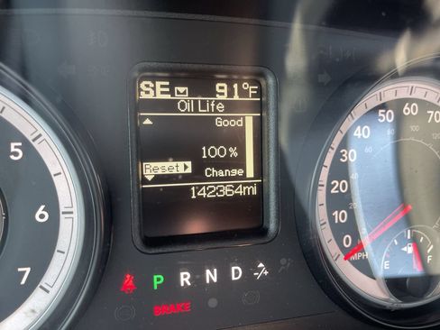 Used 2015 RAM 1500 Big Horn RWD image 12