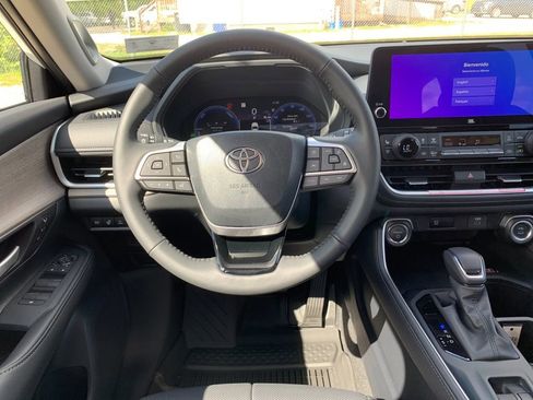 New 2026 Toyota Grand Highlander AWD Hybrid image 16