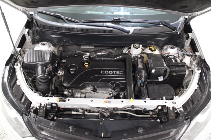 Used 2018 Chevrolet Equinox LT FWD image 44