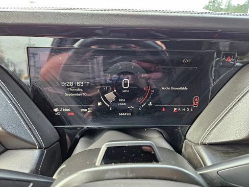 Used 2025 GMC Yukon AT4 Ultimate AWD/4WD image 38