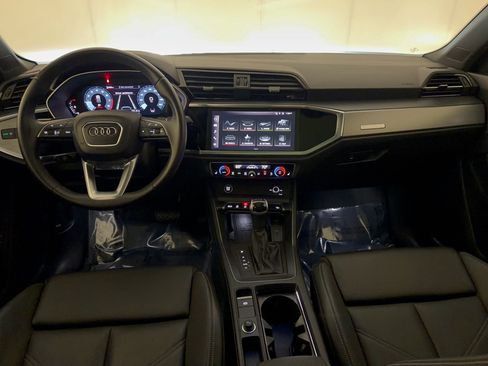 Used 2025 Audi Q3 2.0T Premium w/ Convenience Package AWD/4WD image 17