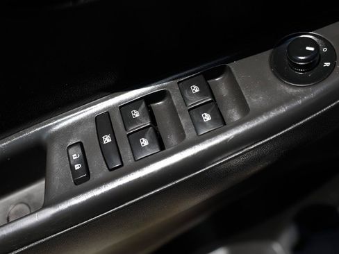 Used 2020 Chevrolet Spark LT FWD image 37