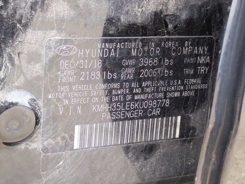 Used 2019 Hyundai Elantra GT image 16