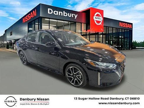 Certified 2025 Nissan Sentra SR image 1