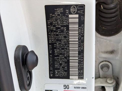 Used 2015 Toyota Corolla LE image 16