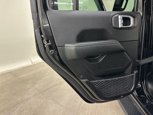 Used 2023 Jeep Wrangler Unlimited Sahara w/ Cold Weather Group image 28