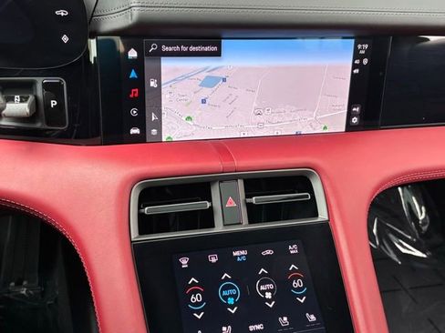 Used 2025 Porsche Taycan image 11