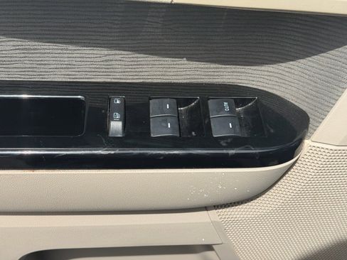 Used 2011 MAZDA Tribute i Sport image 16