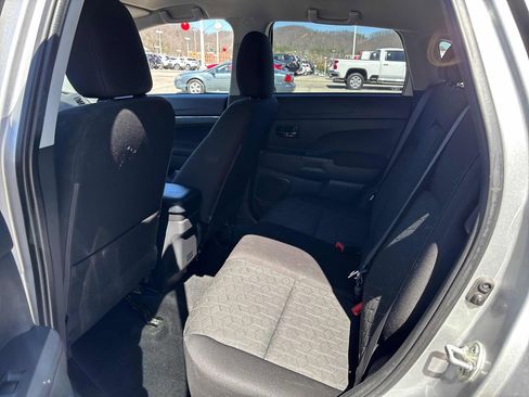 Used 2024 Mitsubishi Outlander Sport SE image 25