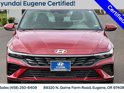 Used 2025 Hyundai Elantra SEL image 11