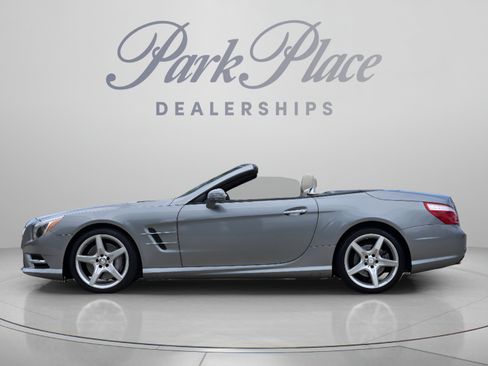 Used 2014 Mercedes-Benz SL 550 image 2