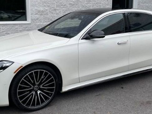 Used 2022 Mercedes-Benz S 580 S 580 4MATIC AMG Line Huge $1 image 1