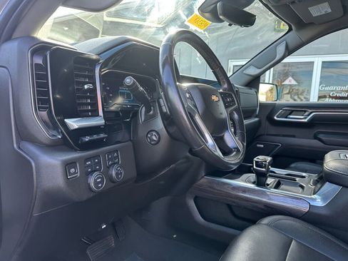Used 2022 Chevrolet Silverado 1500 LTZ w/ Technology Package image 12
